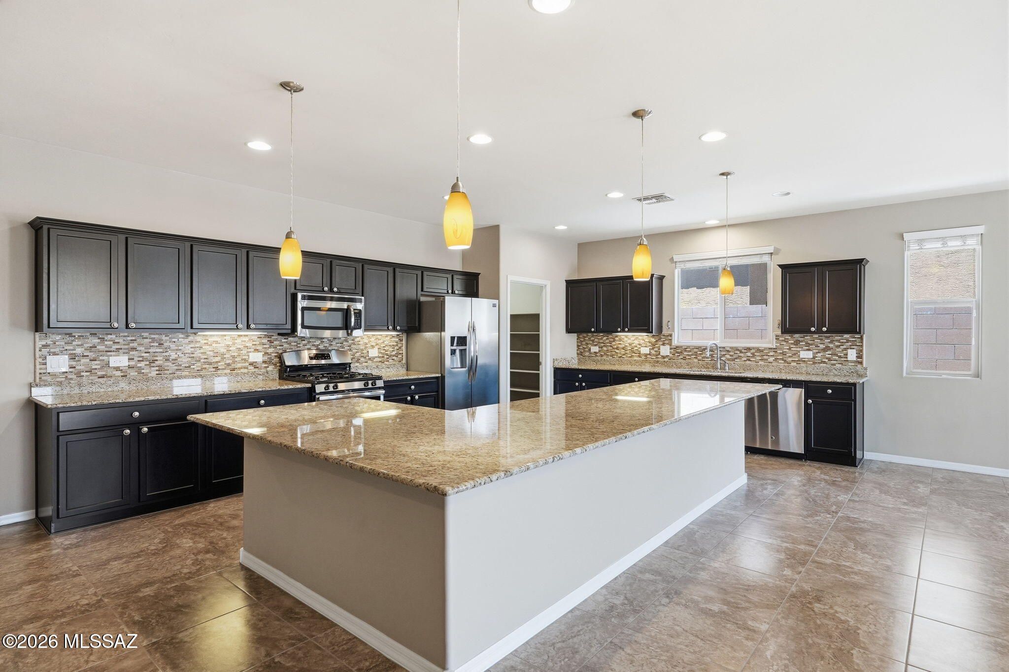 39054 S Running Roses Lane