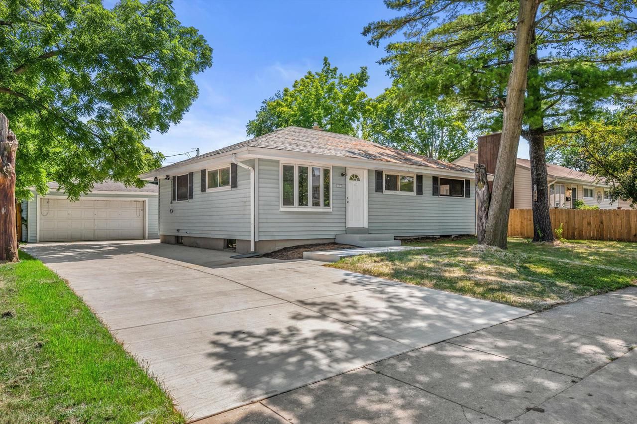 6105 W Arizona Court