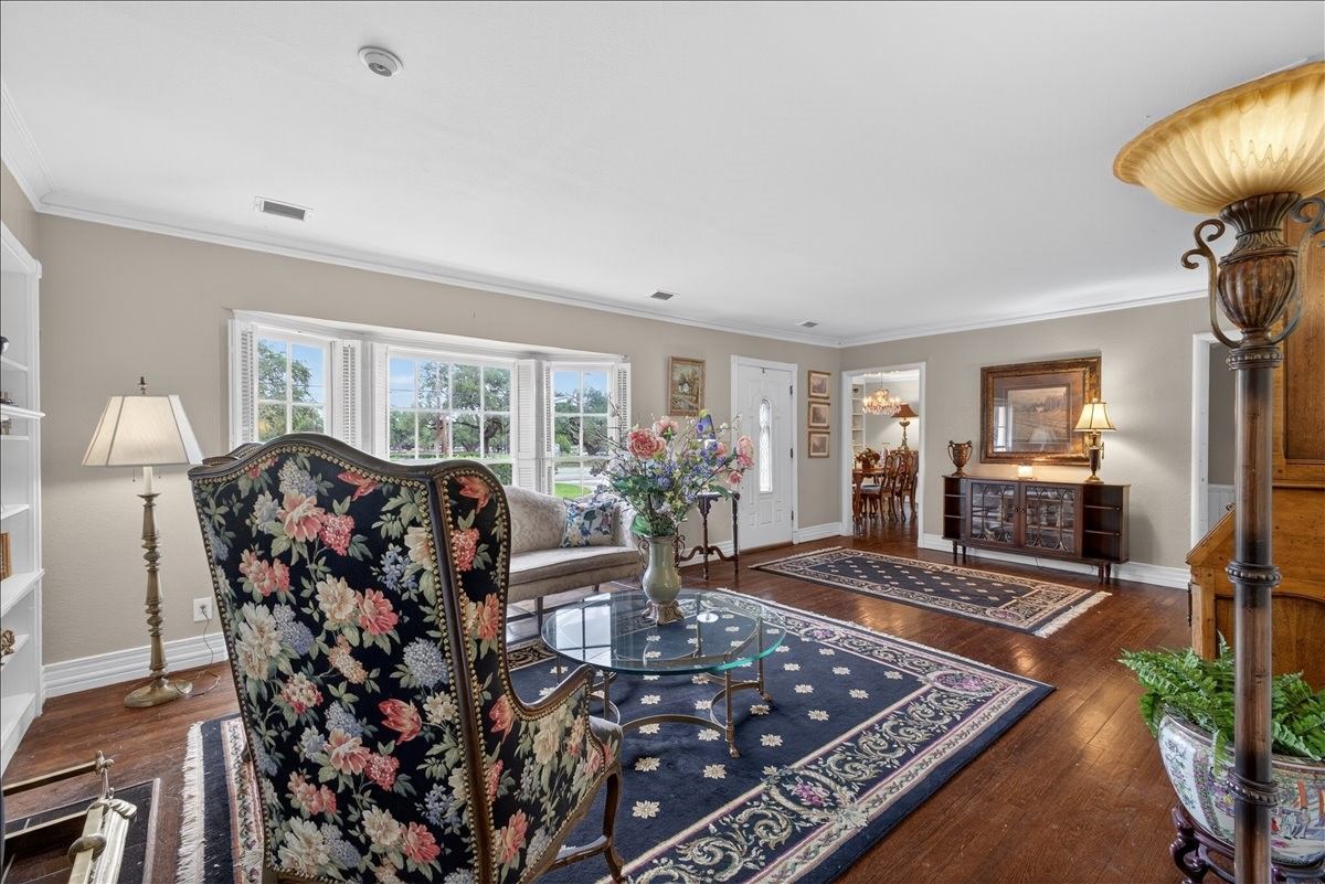 3505 White Settlement Road