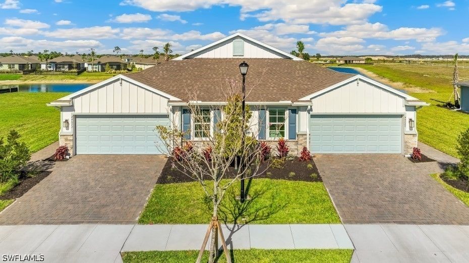 17637 Shade Tree Loop
