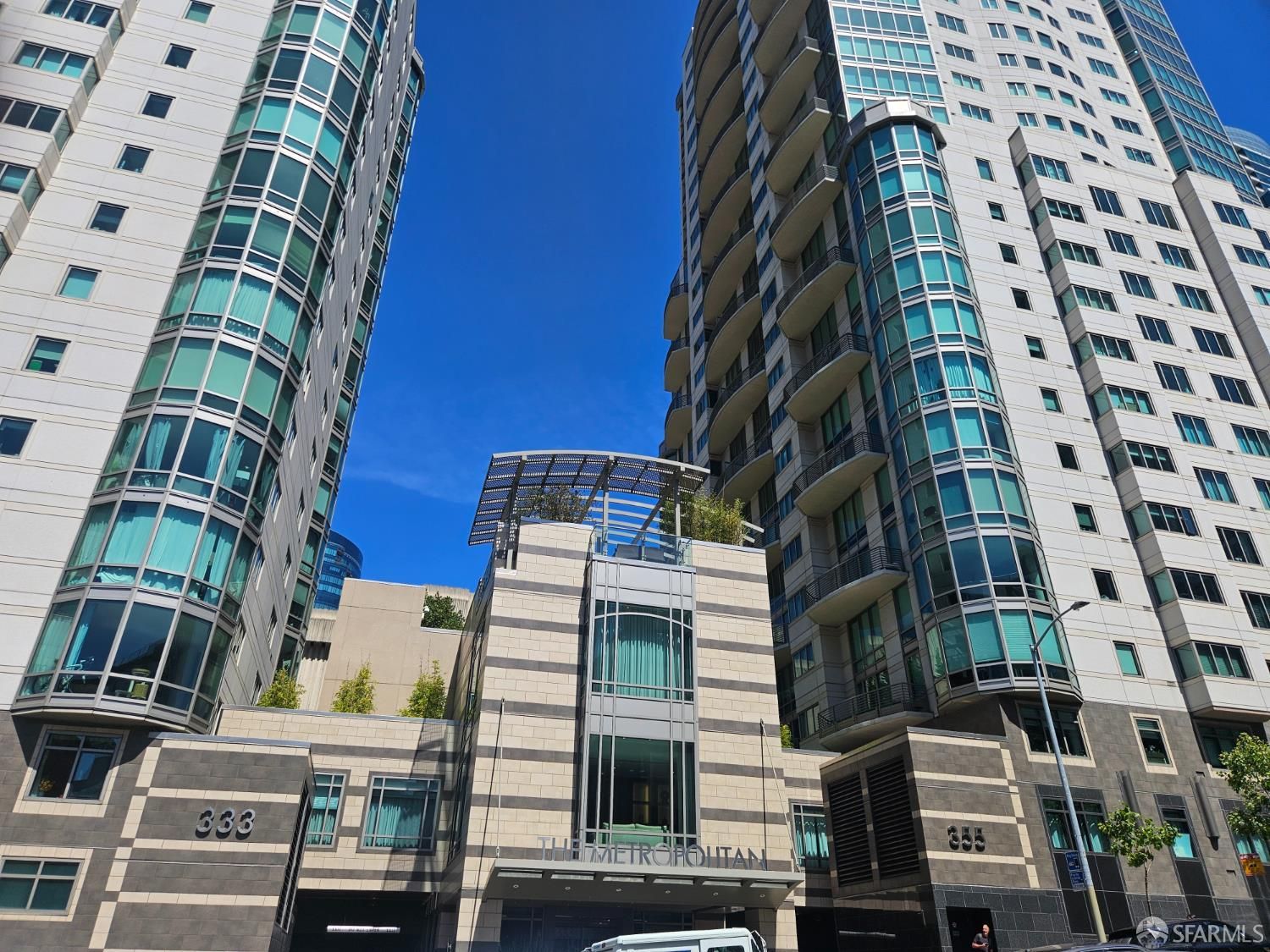 355 1st Street S207