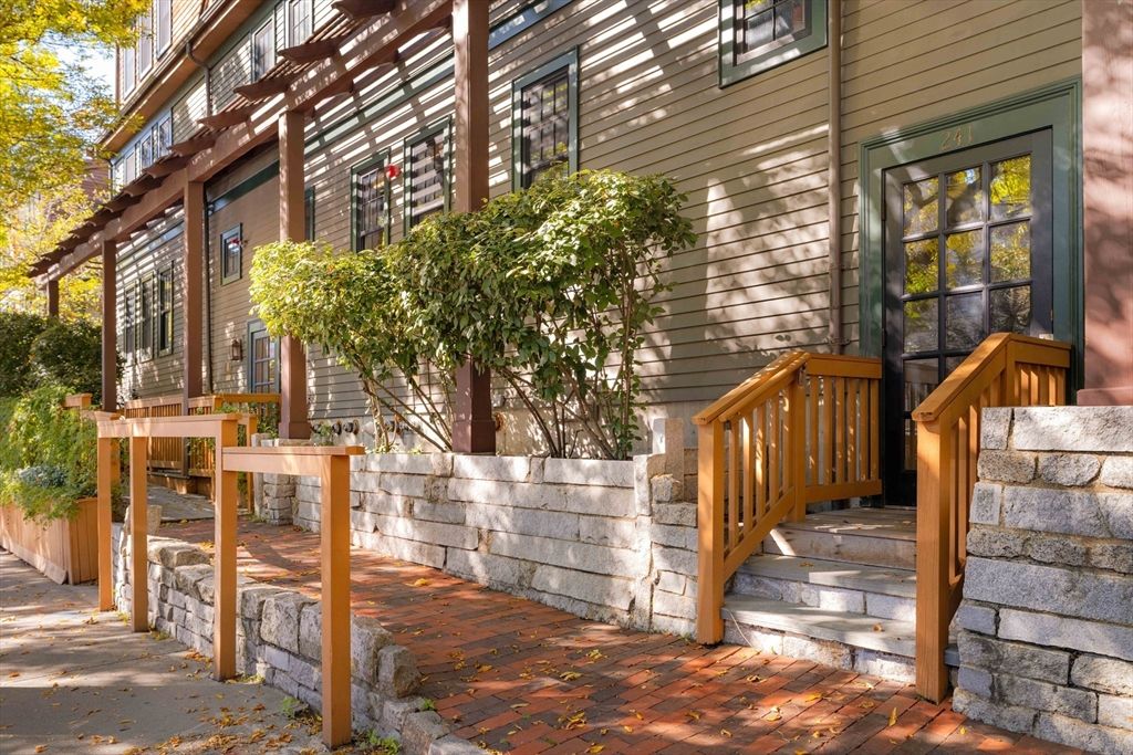 241 River Street 6