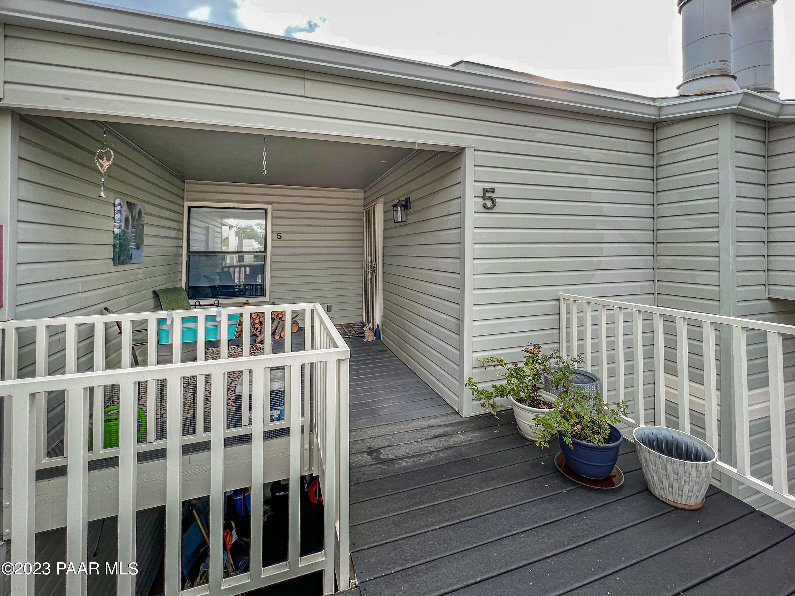 333 W Leroux F5
