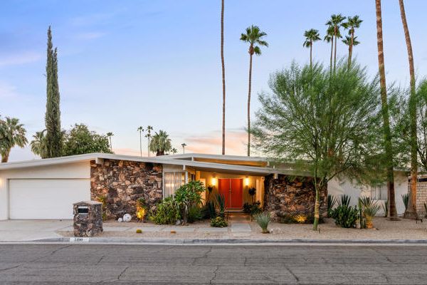 Palm Springs Neighborhood Guide - Compass