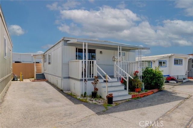 17100 Gramercy Place