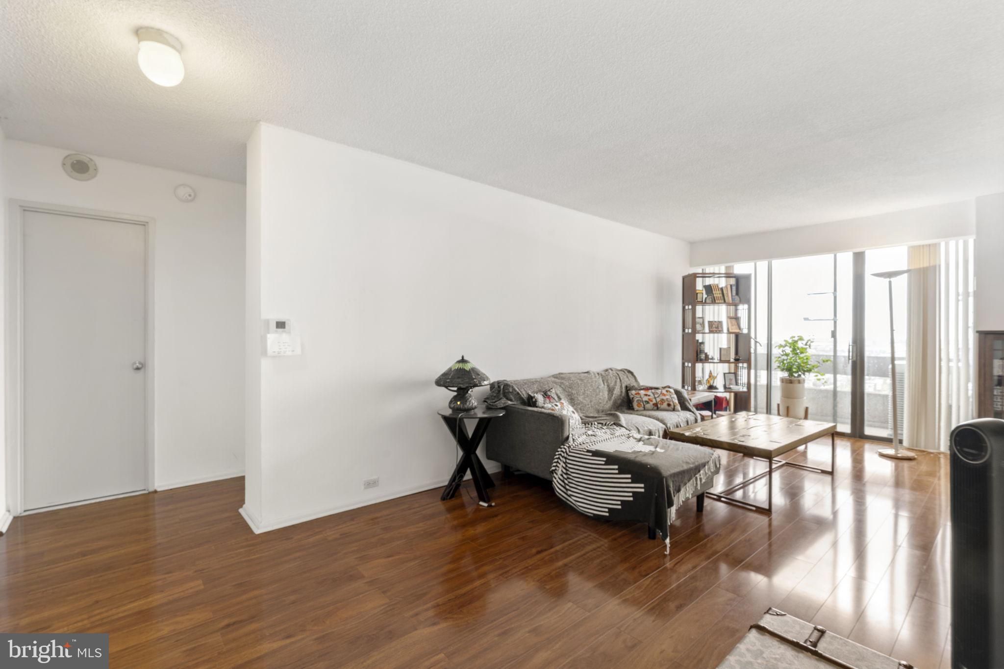 1326 Spruce Street 42 2308