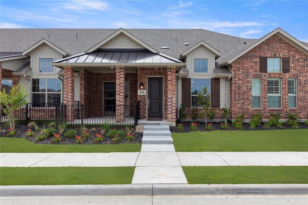 614 Tall Grass Trail