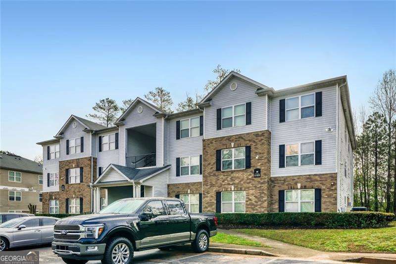 10204 Fairington Ridge Circle