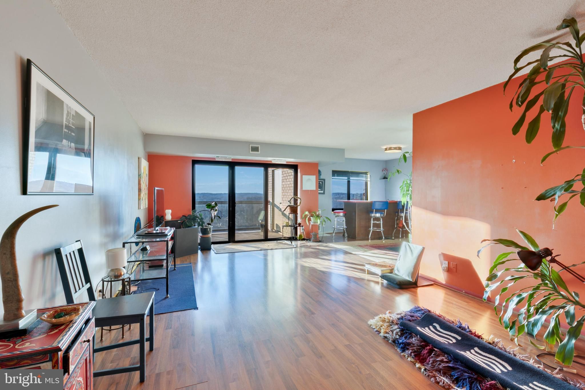 307 Yoakum Parkway 1518