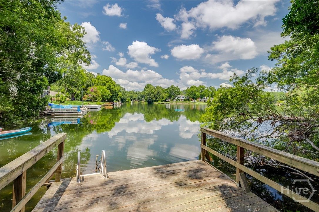 322 Suncrest Boulevard