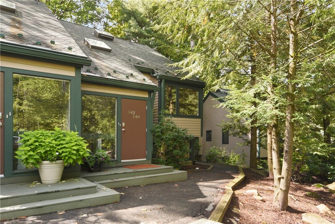 540 Laurel Pond