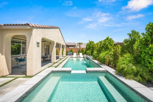 40166 Vivaldi Court