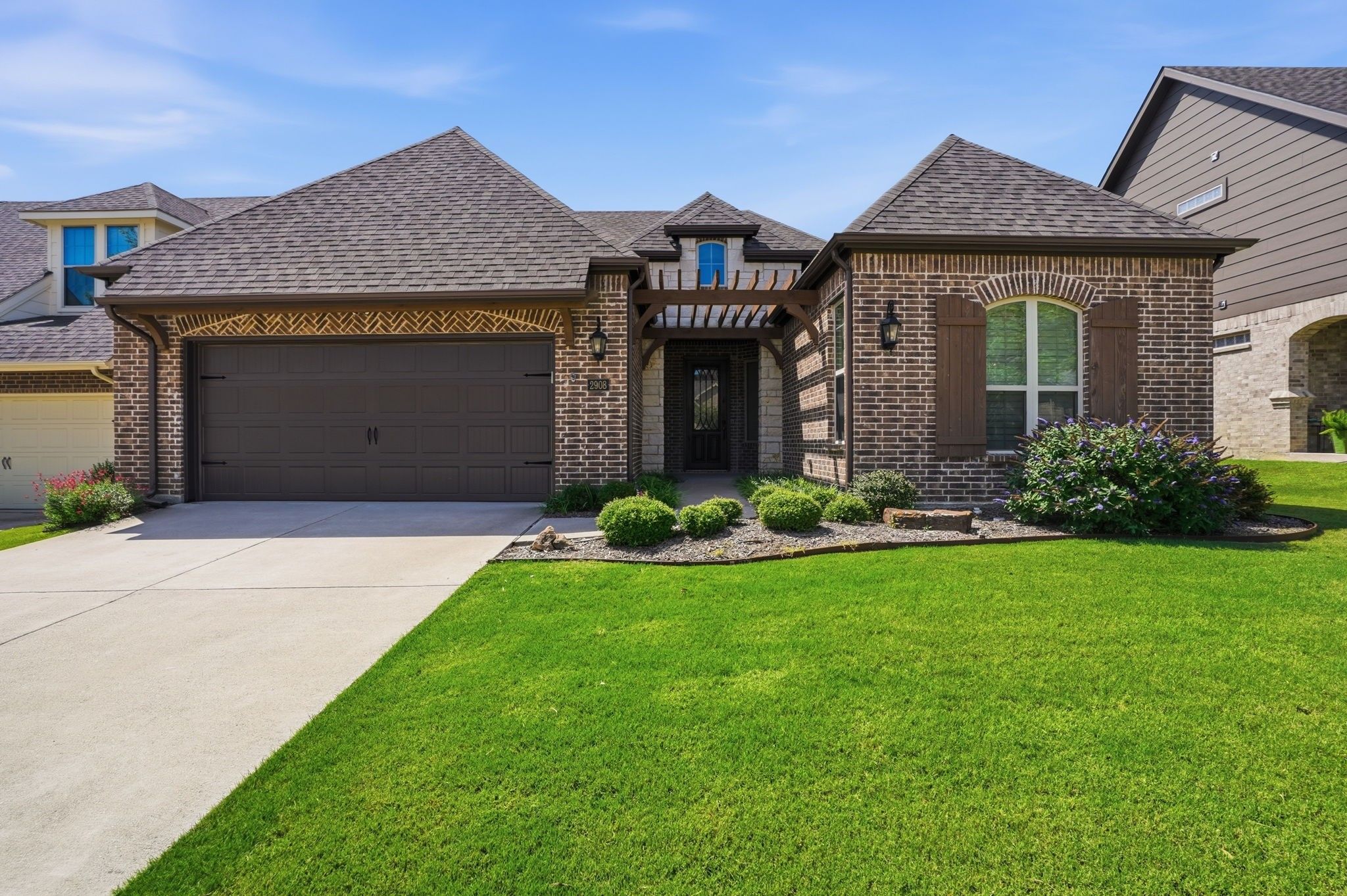 2908 Esplanade Boulevard 2908