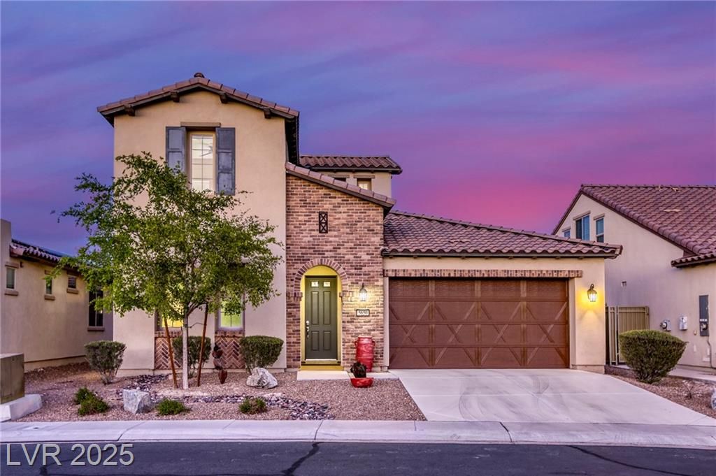 5650 Pleasant Palms Street