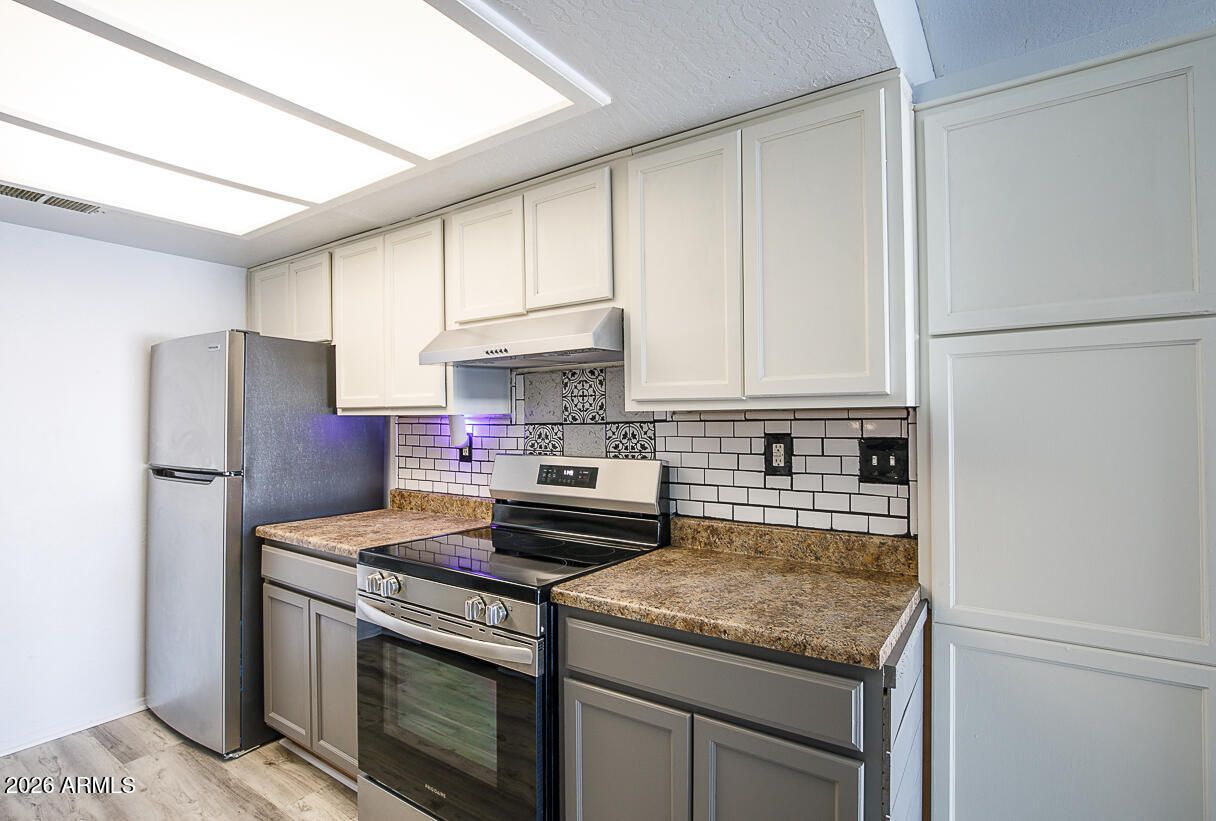 16602 N 25 Street 225