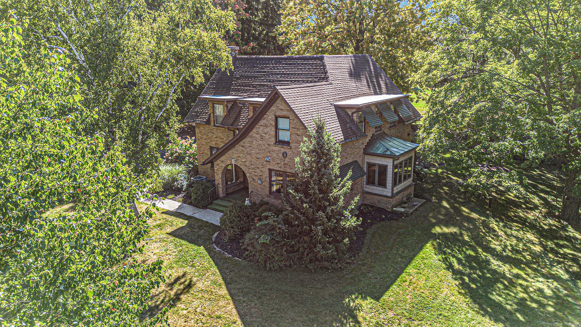 3000 Lake Michigan Drive Nw