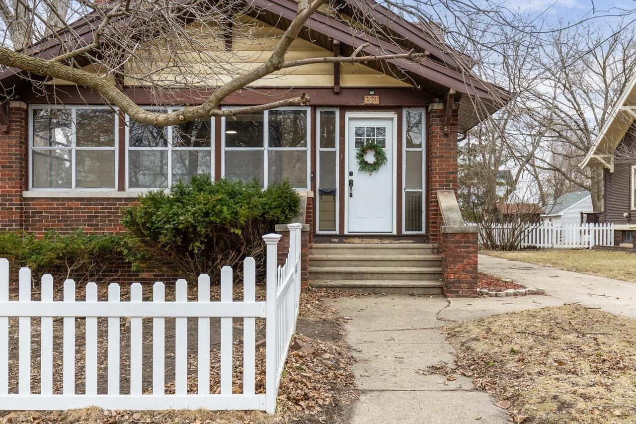 321 Pease Court