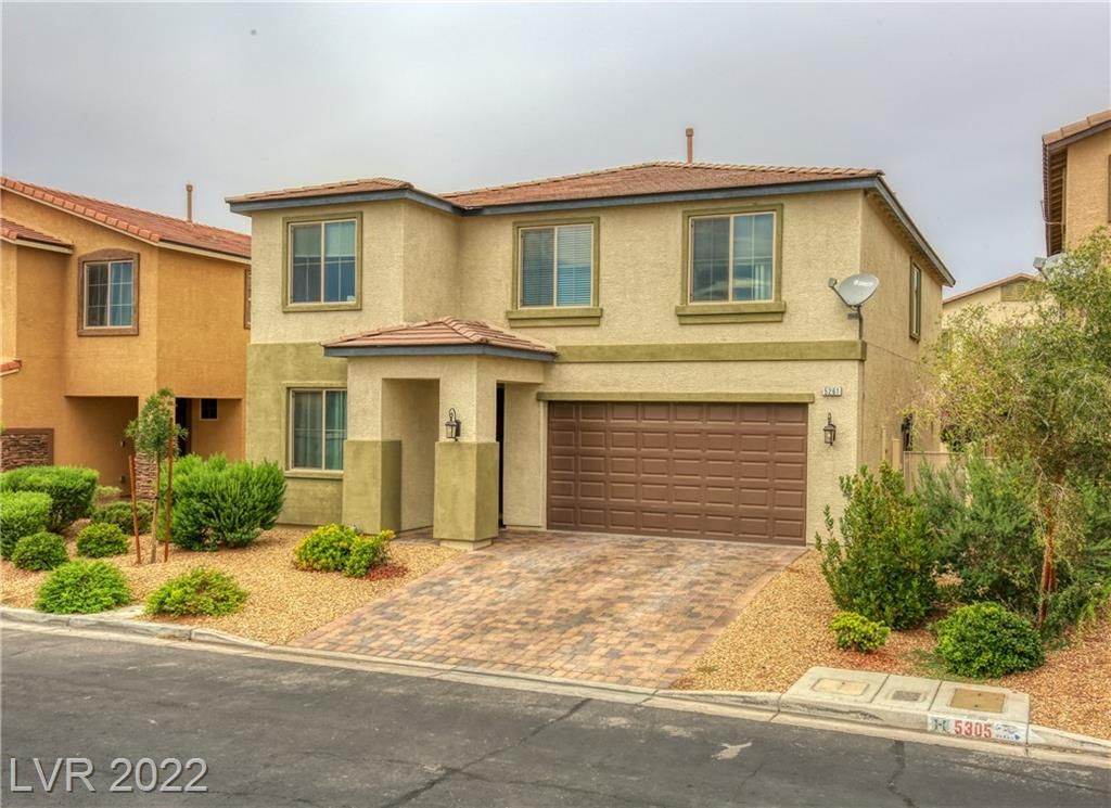 5261 Golden Melody Lane