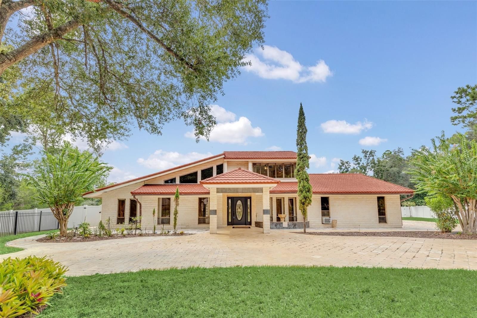 3900 Wimbledon Drive
