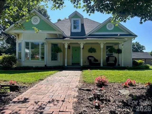 743 S College Avenue