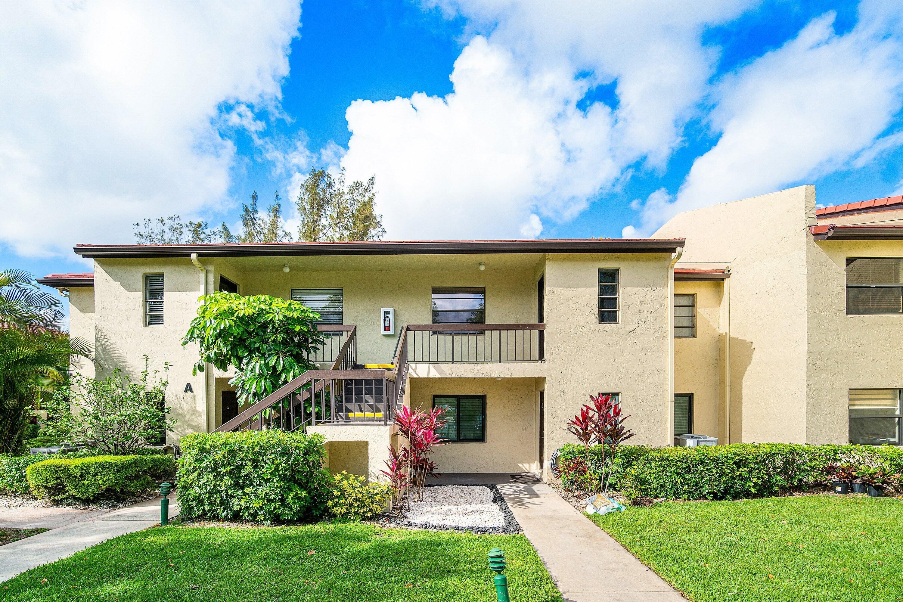 8320 Casa Del Lago D