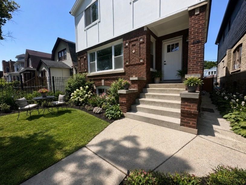 2128 N Lawler Avenue