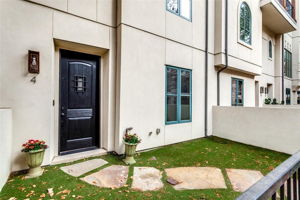 4406 Bowser Avenue 4
