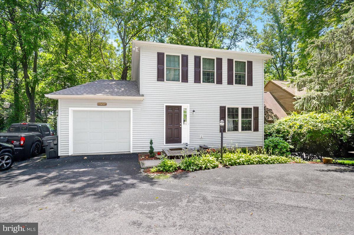 10407 Hedgeapple Court