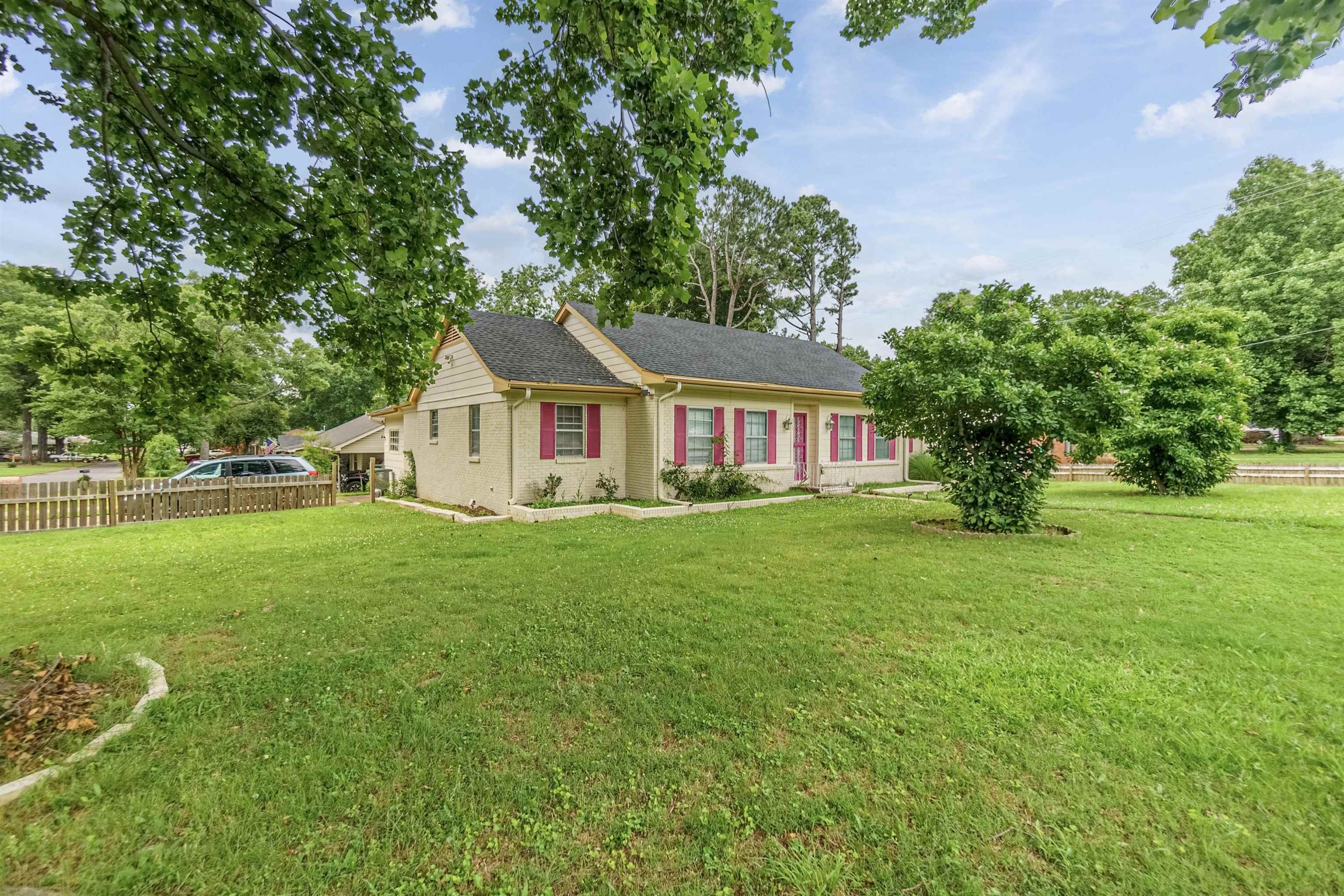6290 Macon Rd