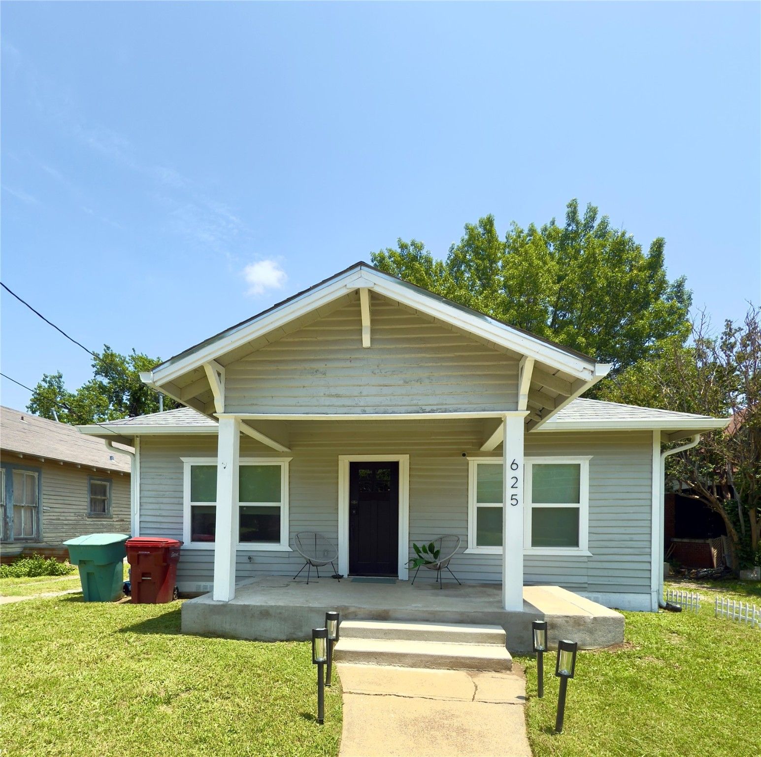 625 S Montgomery Street