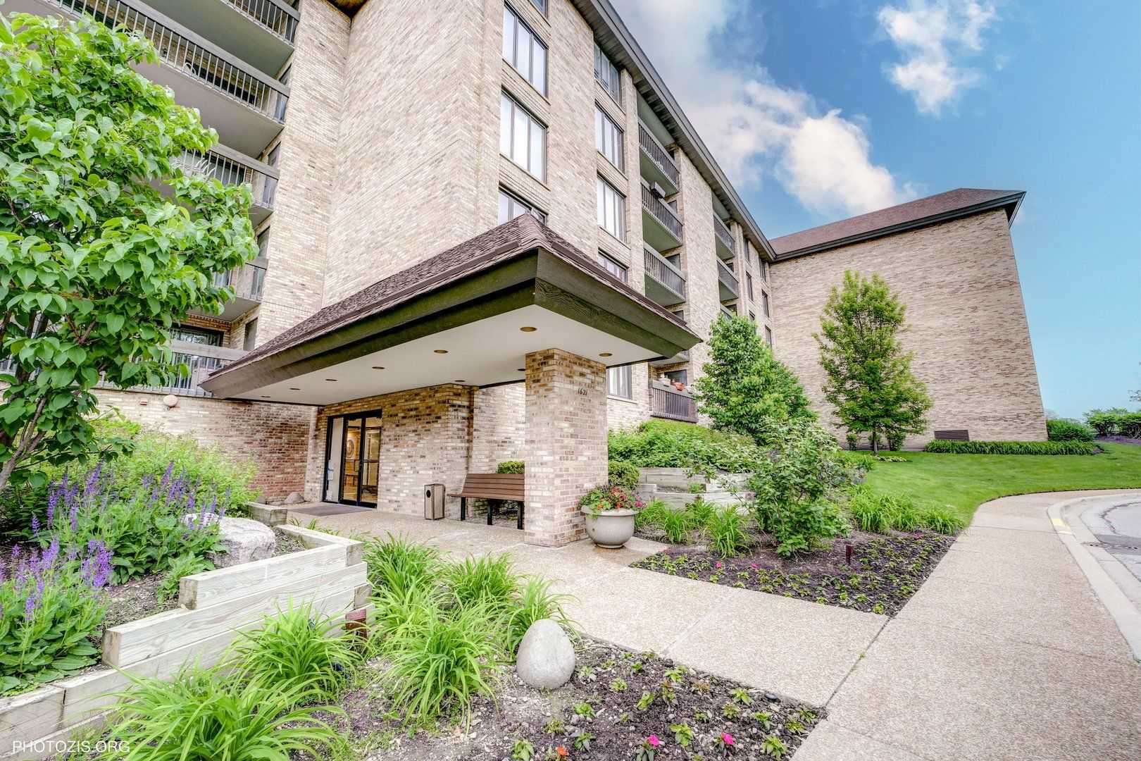 1621 Mission Hills Road 108