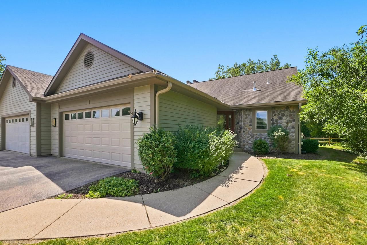 303 Parkview Court
