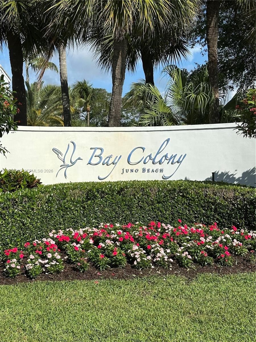 915 S Bay Colony Dr S S