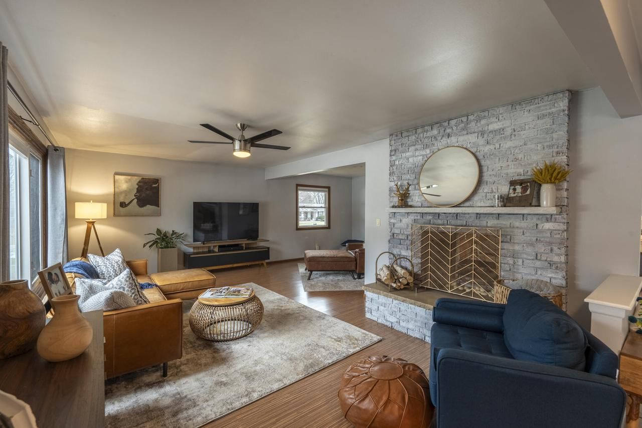 6513 West Floral Lane