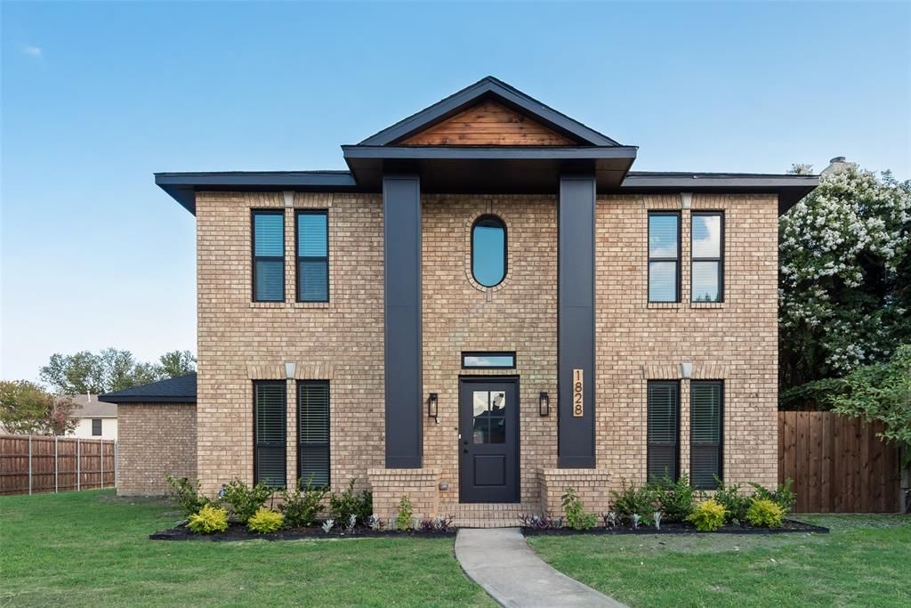 1828 Usa Drive