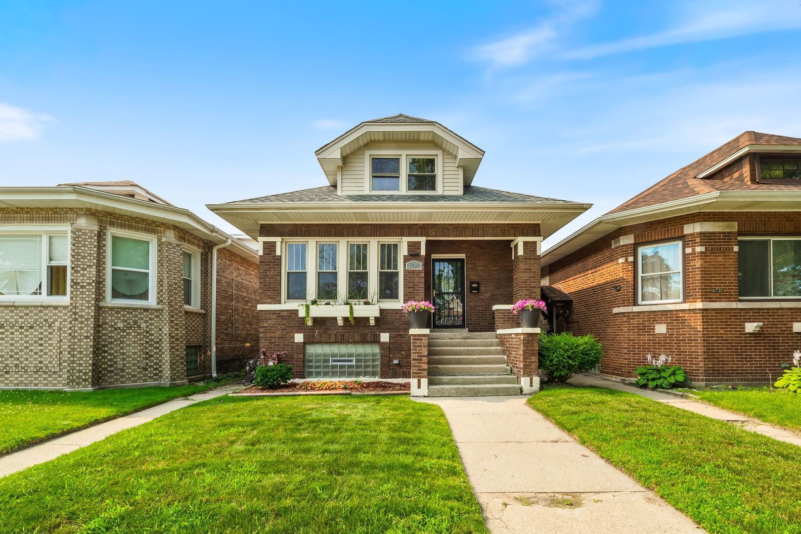 1725 E 84th Street