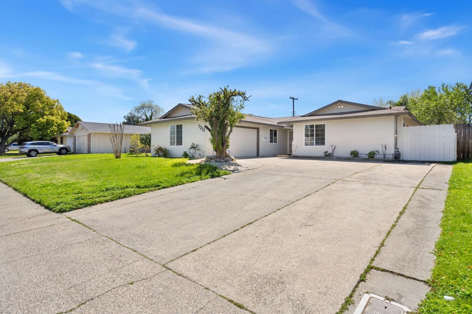 9220 La Riviera Drive