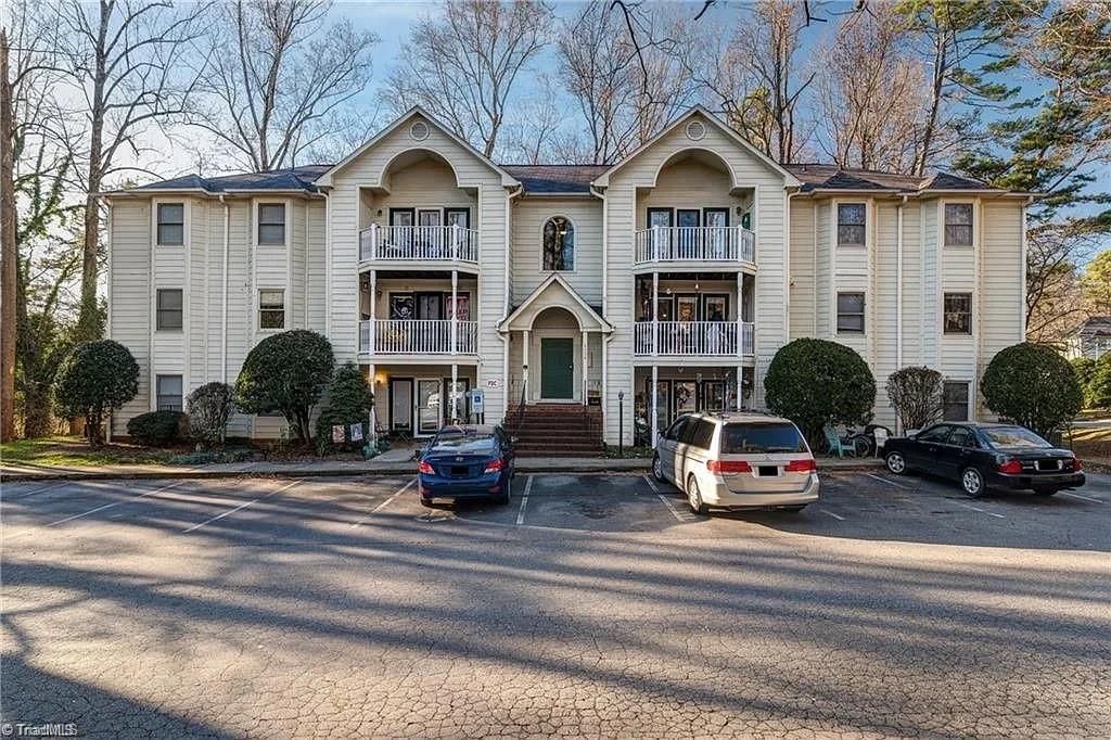 5934 W Friendly Avenue J