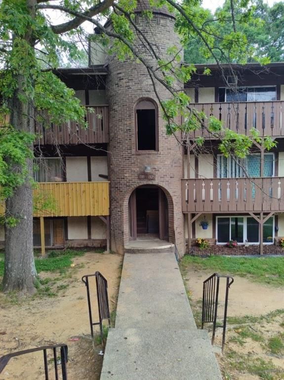 1316 Camelot Drive