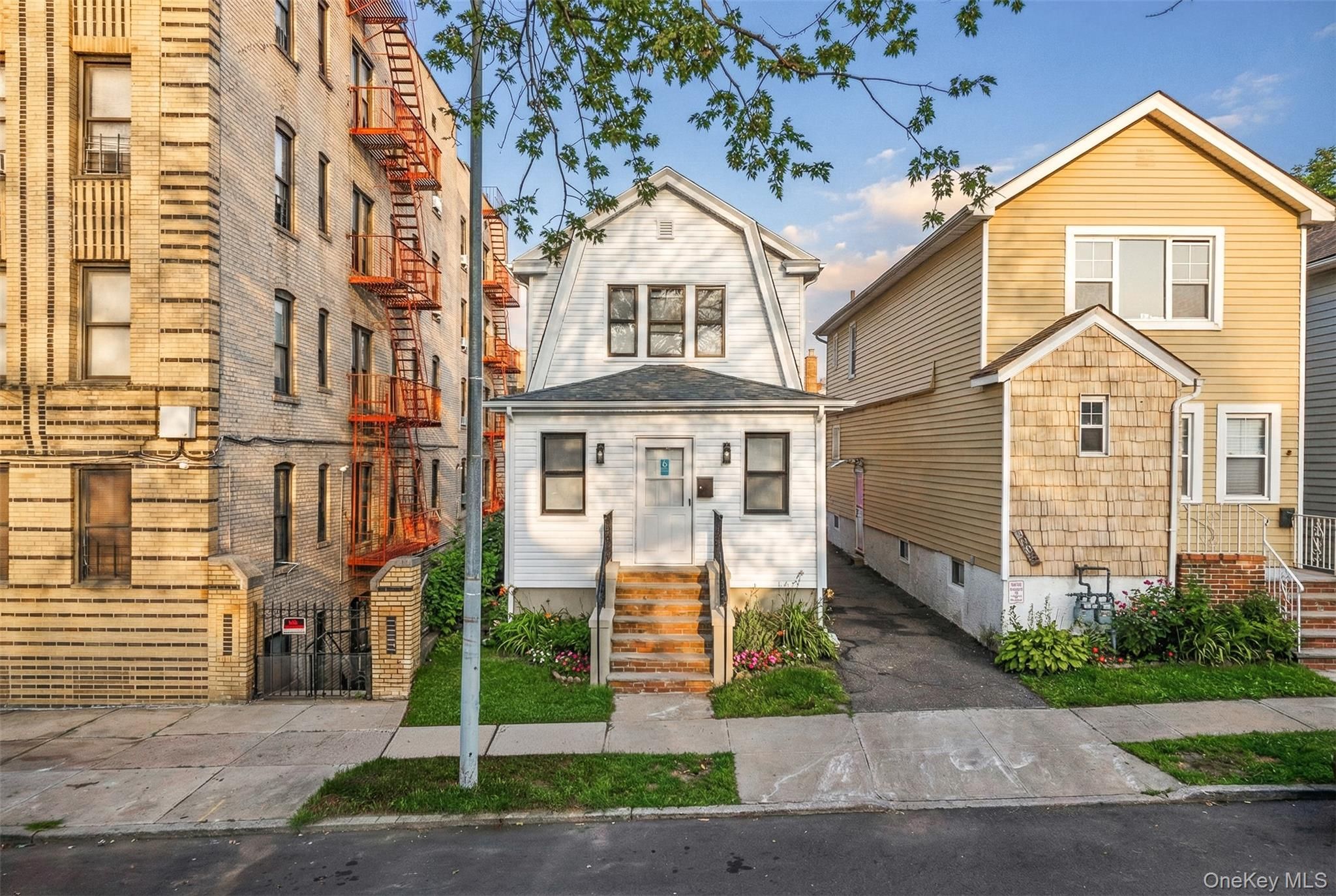 2054 Saint Paul Avenue