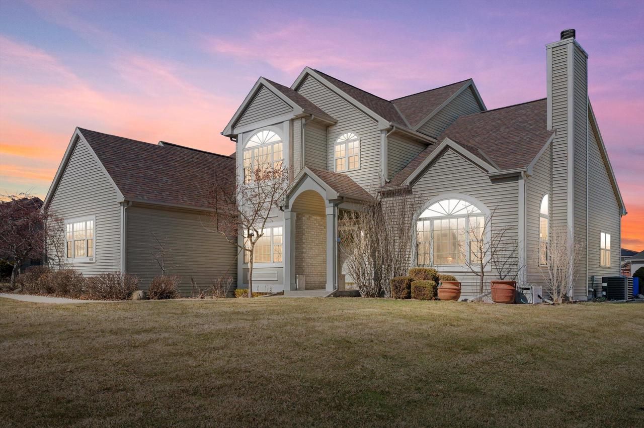 4732 West Woodward Drive