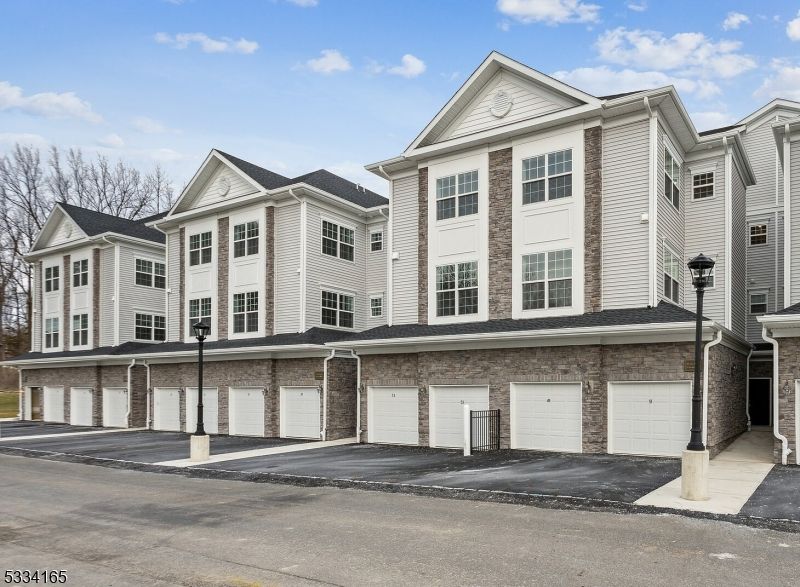 55 Veterans Way