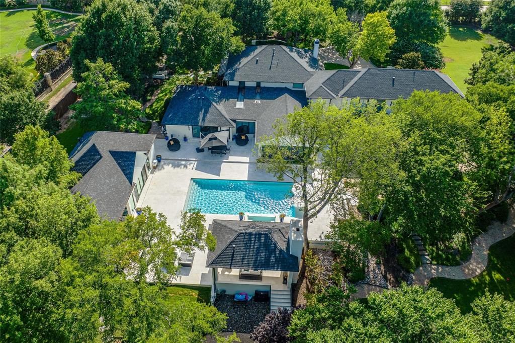 3512 Willow Bend Drive