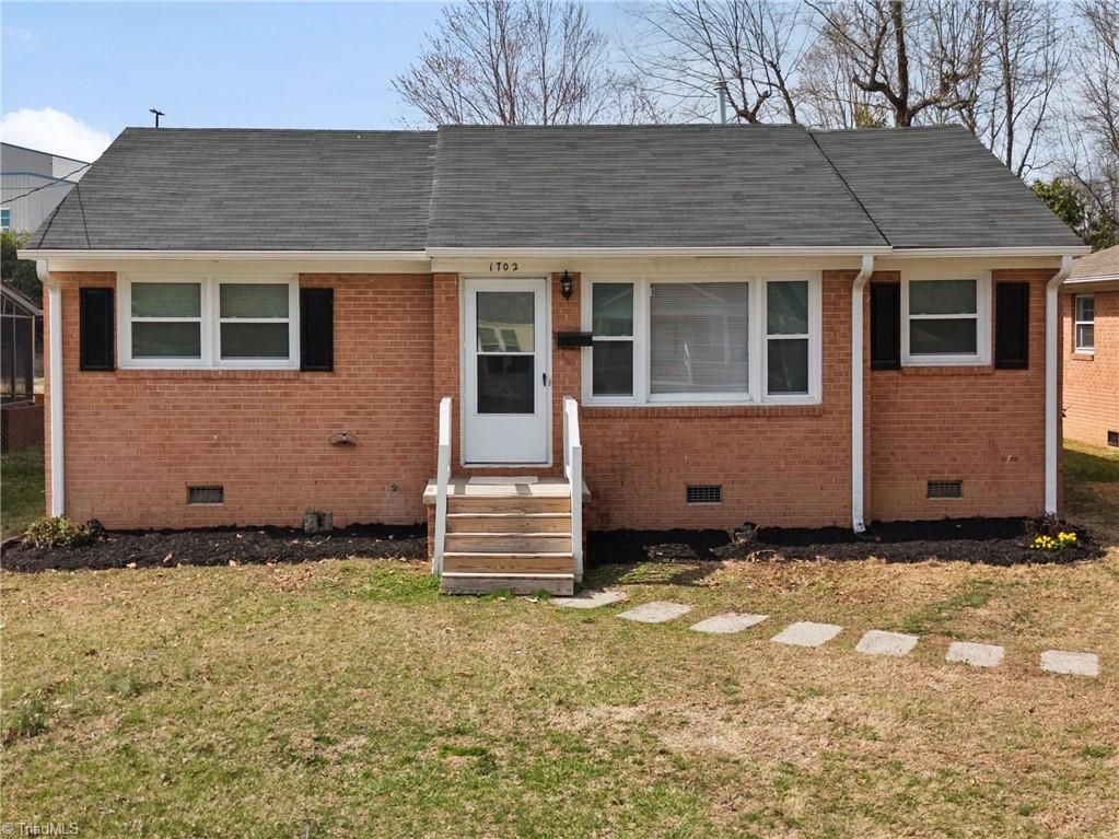 1702 Eastwood Avenue