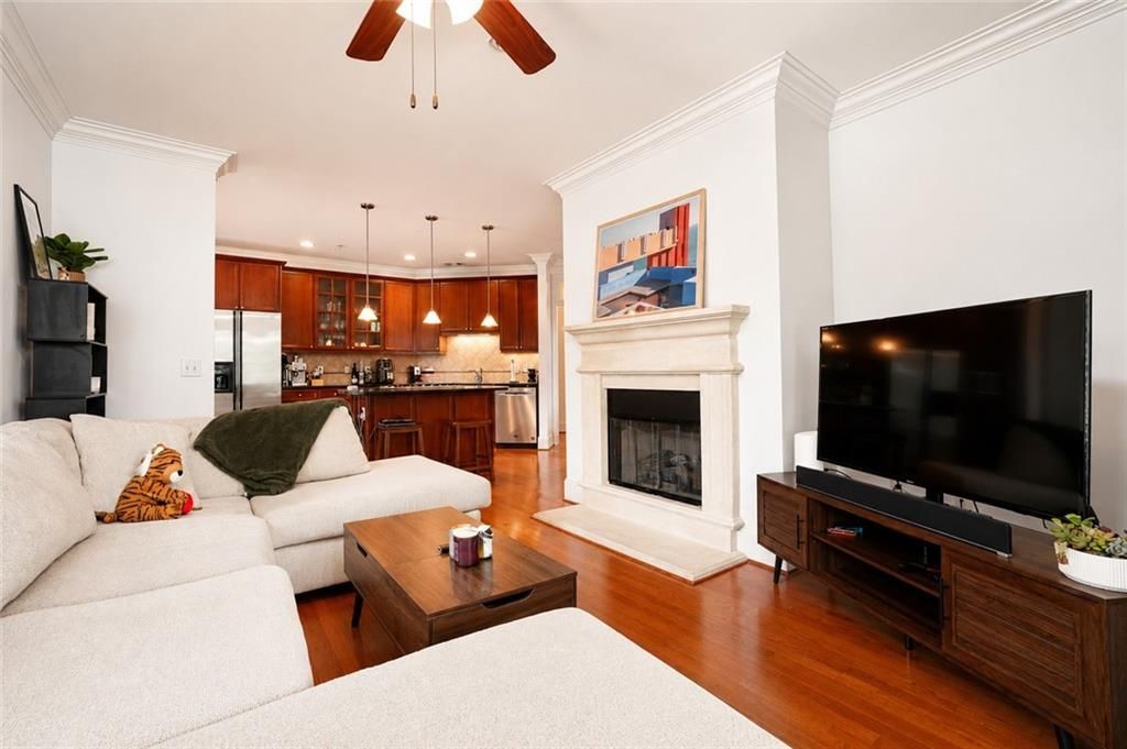 825 Highland Lane Ne 1208