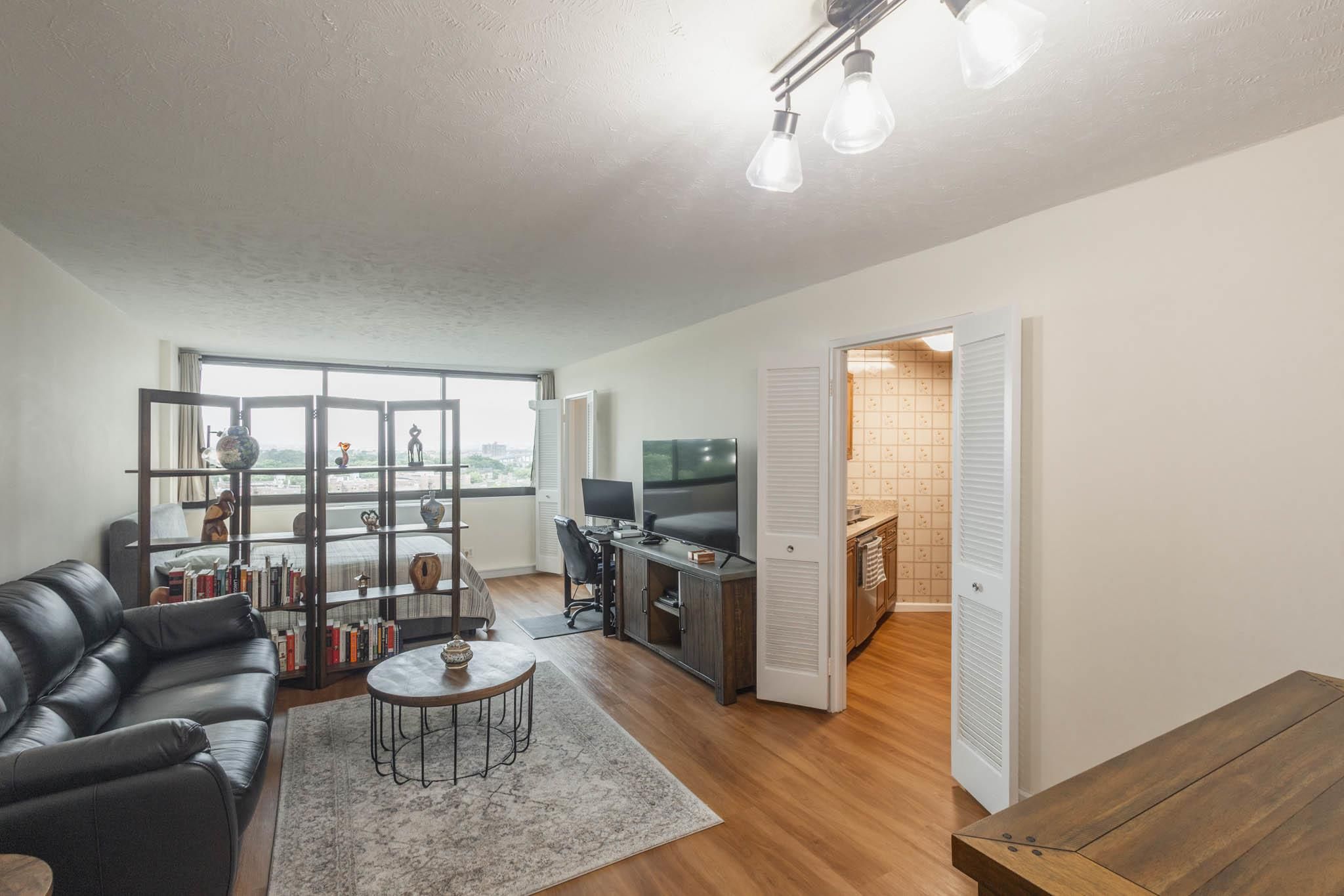 2 Bay Club Drive 14R