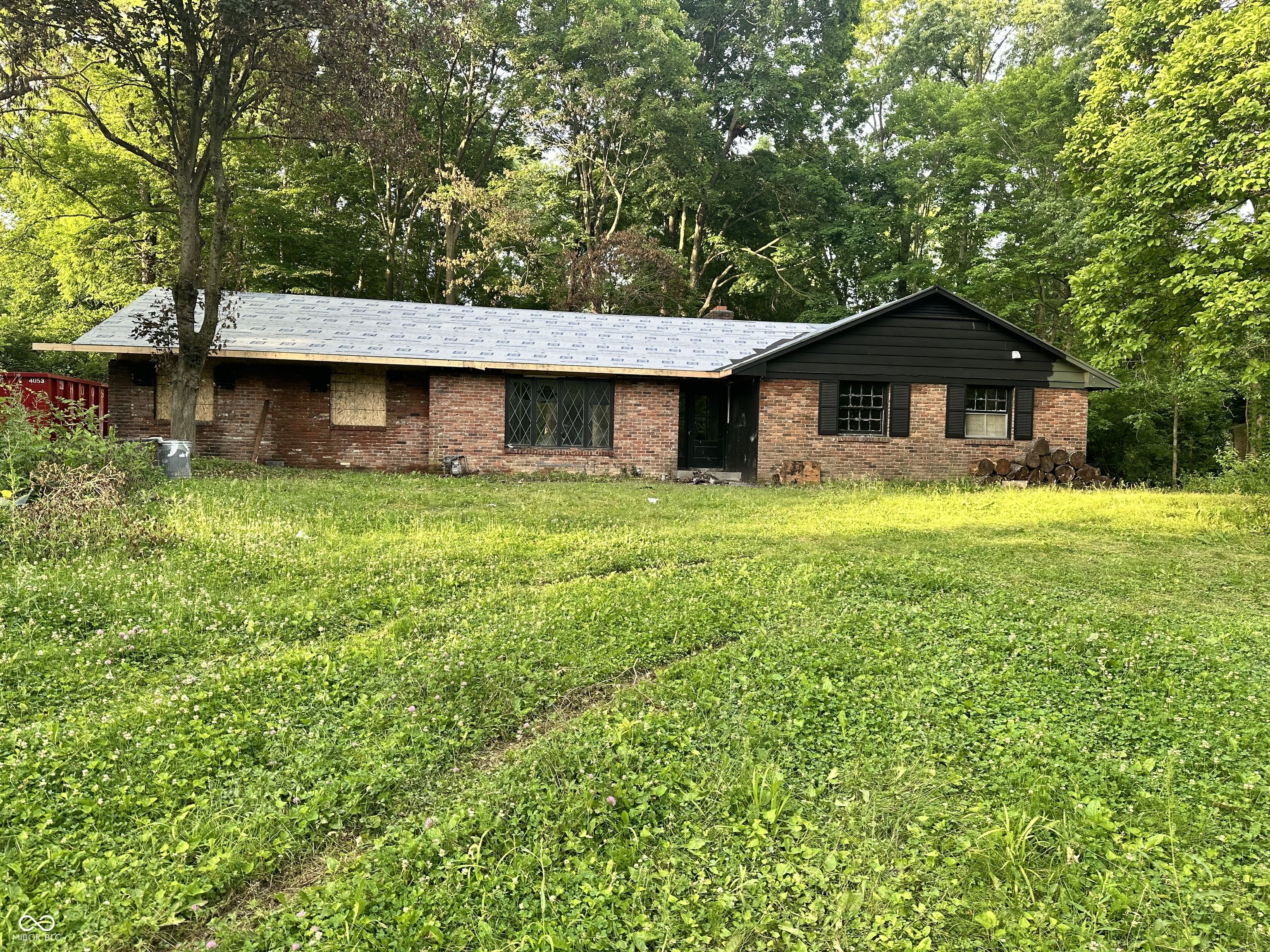 3215 Kenilworth Drive