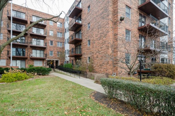 Oak Court Condominiums Evanston Illinois Neighborhoods Com