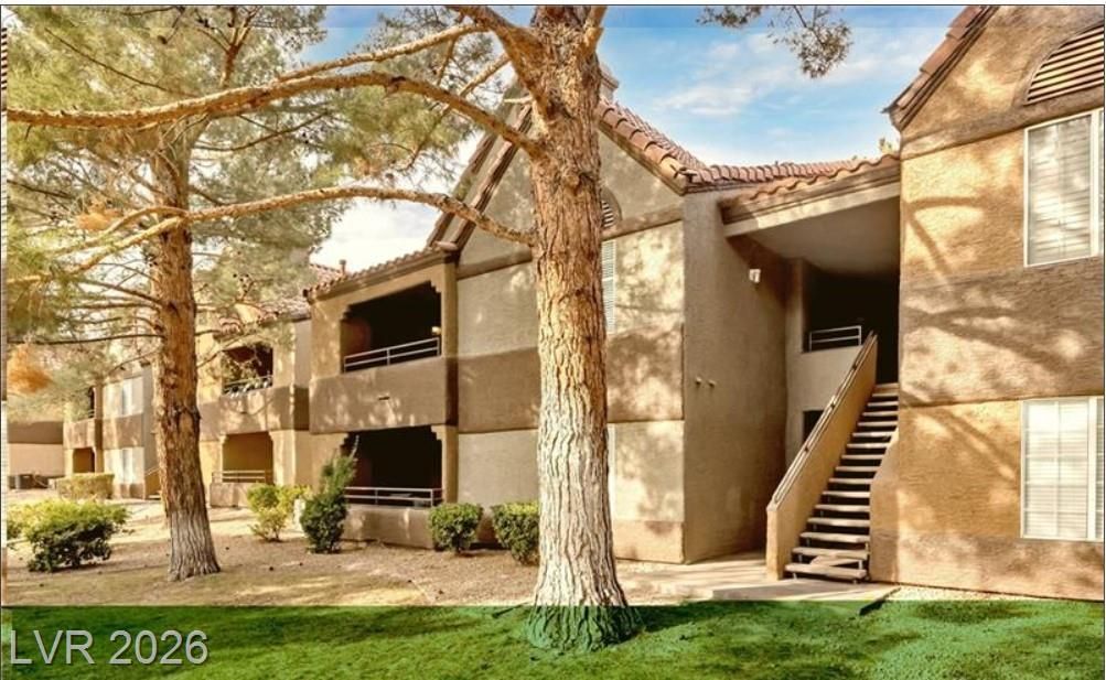 2200 South Fort Apache Road 2049