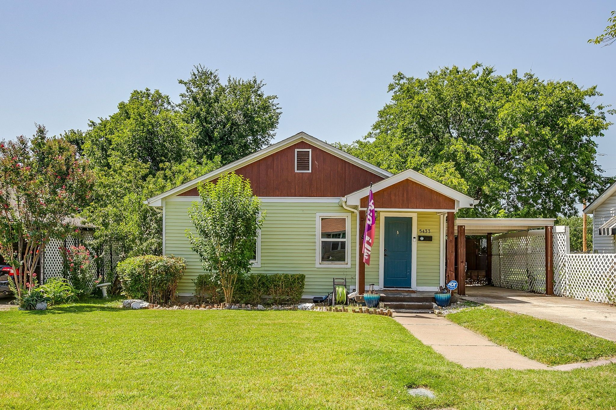 5433 Como Drive
